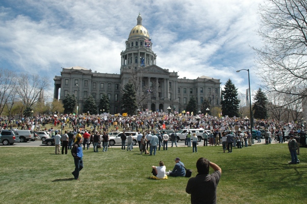 Lots of people there, you betcha.